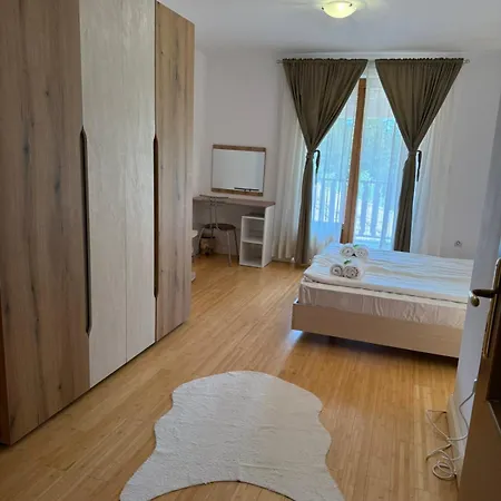 Raikov Aparthotel 3*