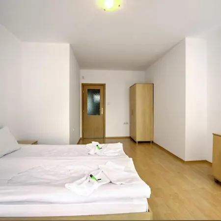 Raikov Апарт-отель 3*