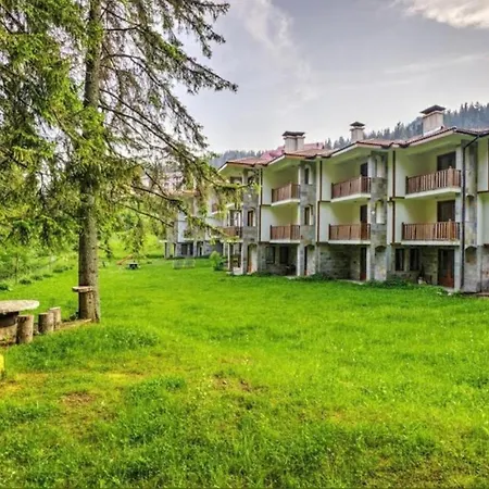 アパートホテル Raikov