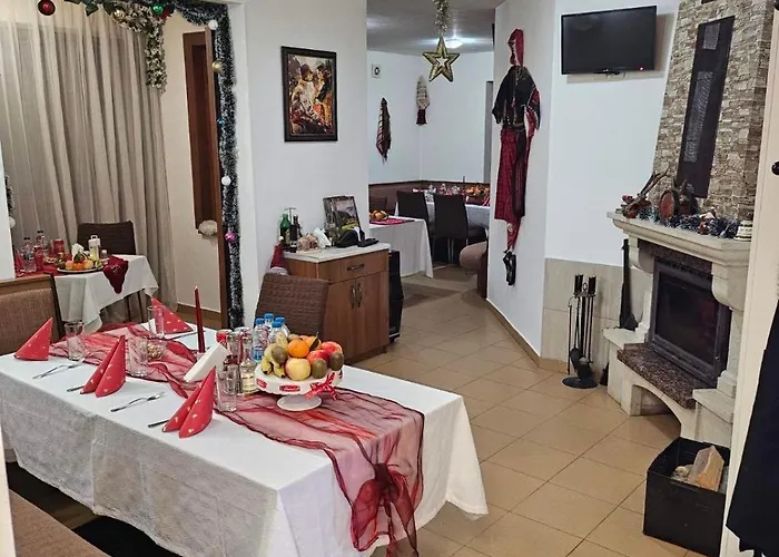 アパートホテル Raikov パンポロボ