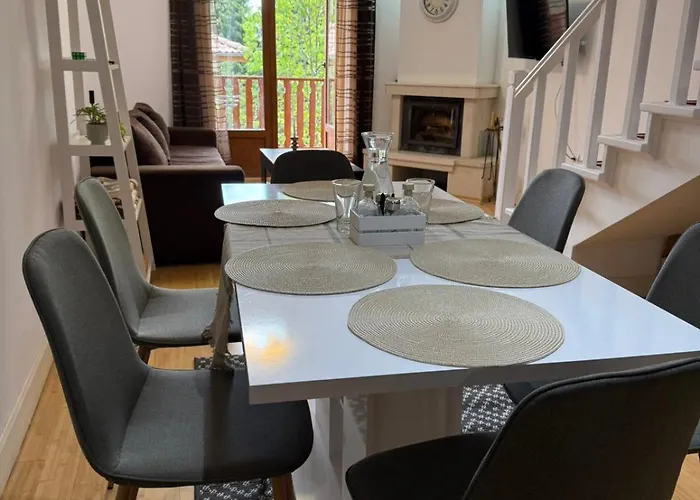 Raikov アパートホテル