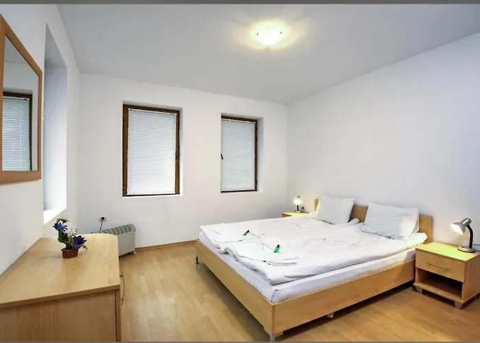 Raikov アパートホテル